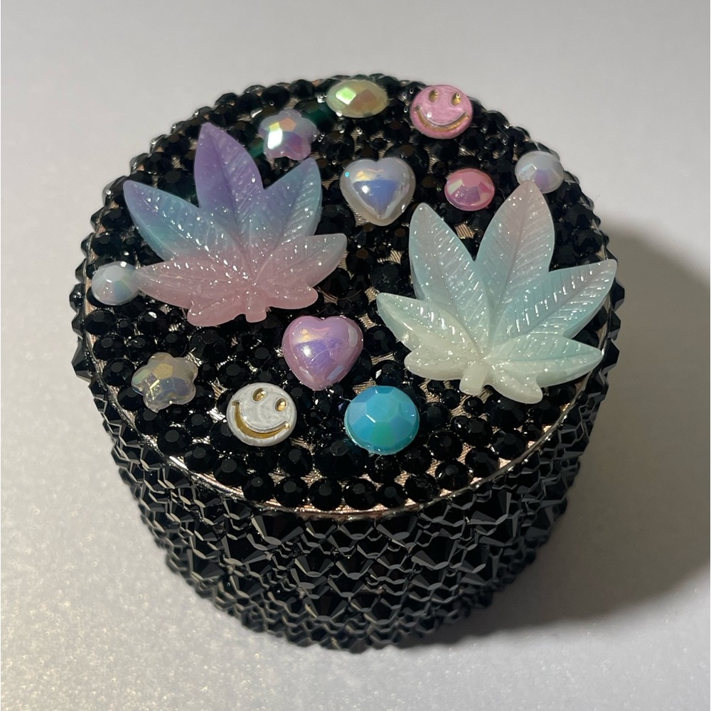 Handset Crystal 2.5” Grinder